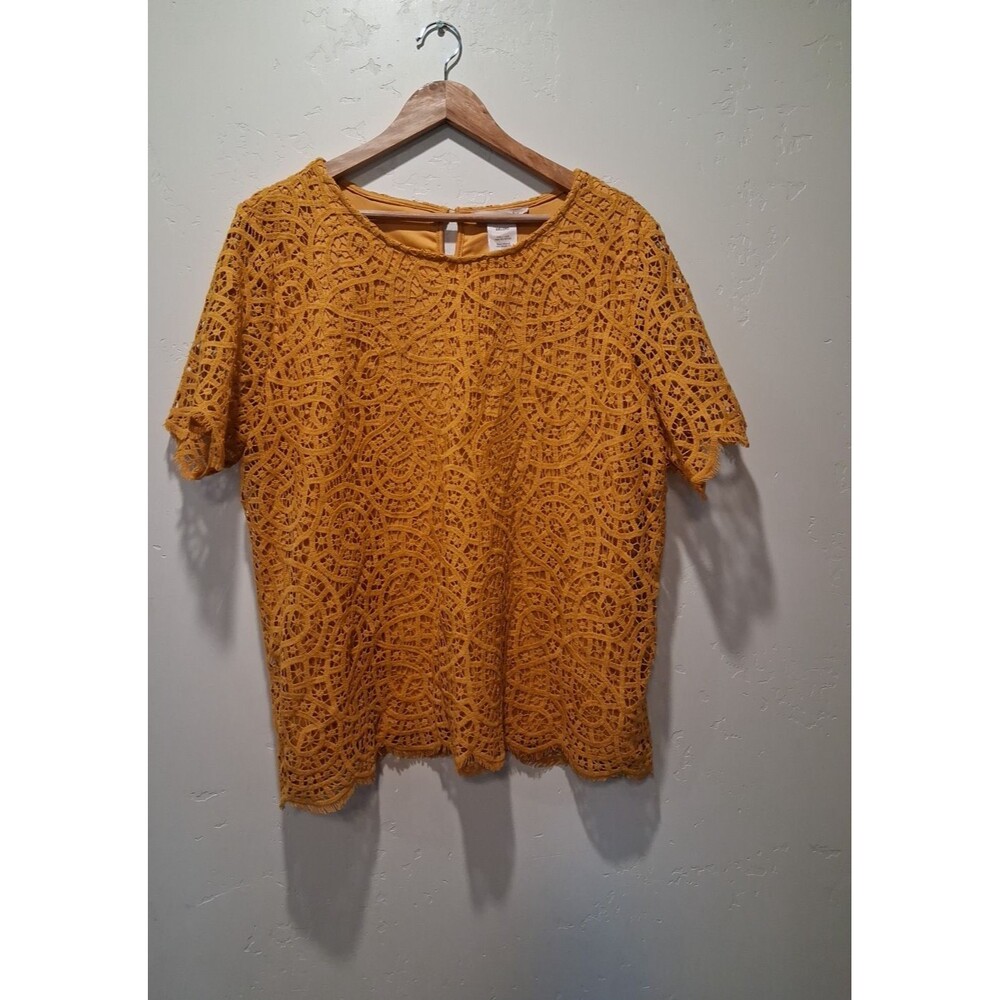 Philosophy Women's Size XXL Gold/Mustard Lined Lace Short Sleeve Blouse Raw Edge